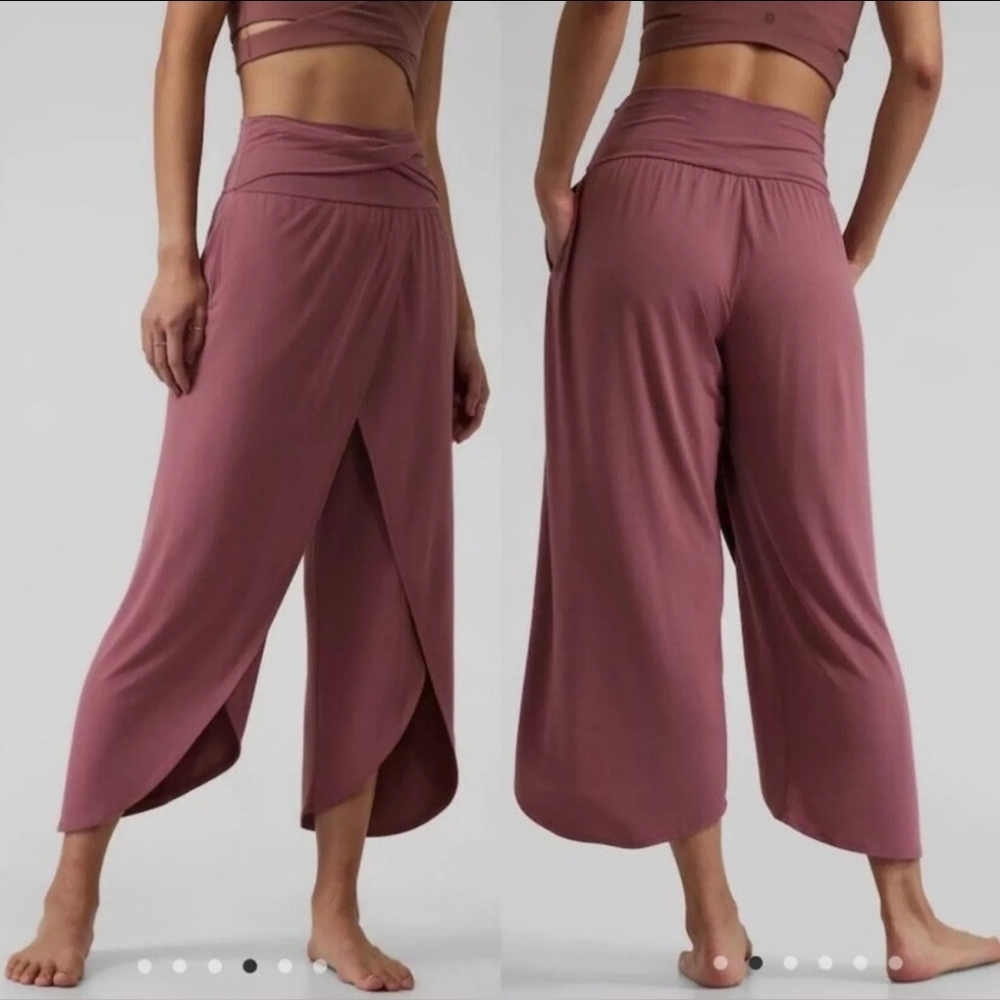 NWT Athleta Release Pants in S/P Size Tawny Rose Color